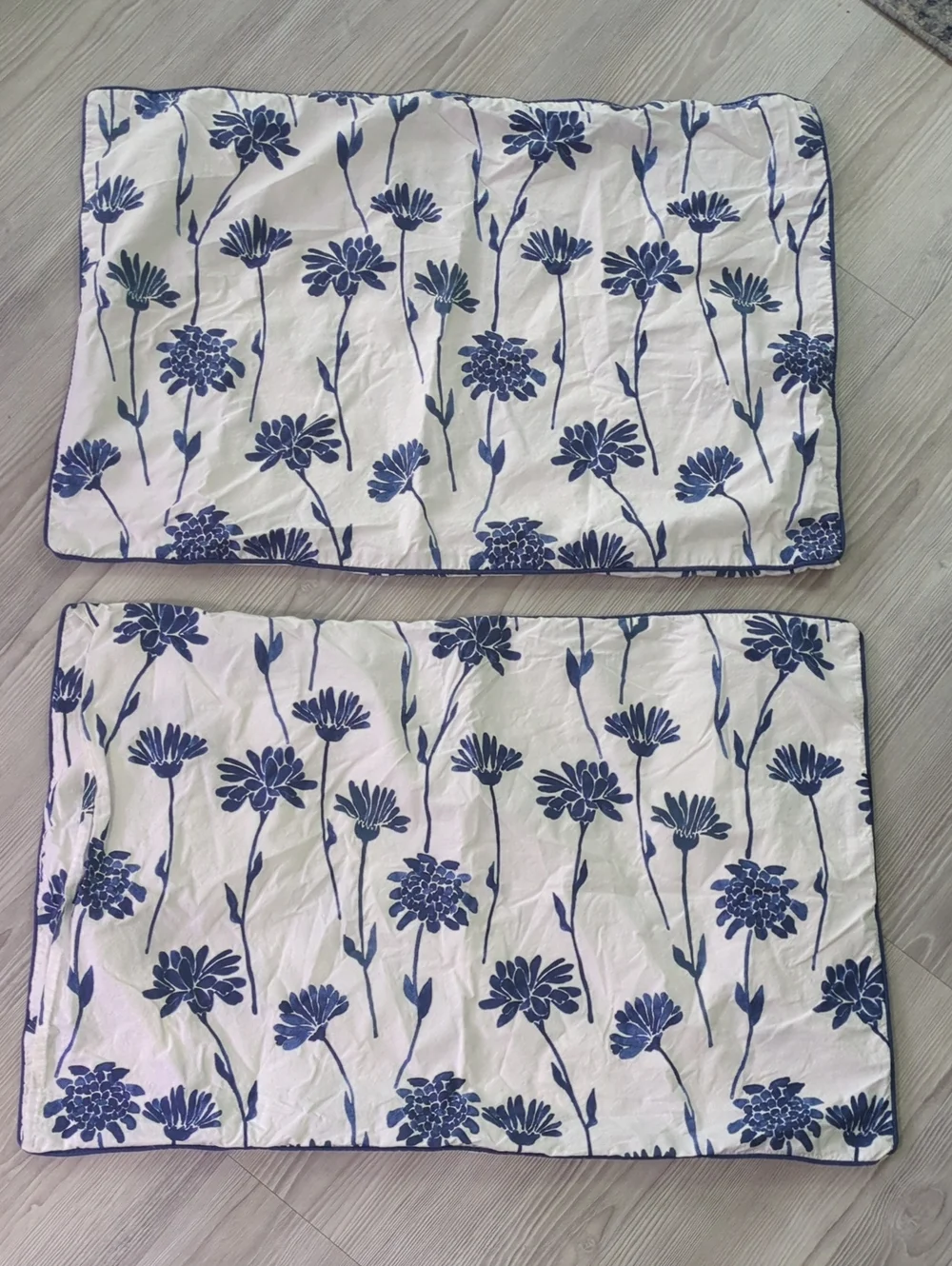IKEA FINNOXEL Blue White Floral Pillowcases Set of 2 Standard 100% Cotton Cottag